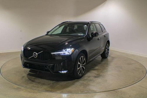 Onyx Black Metallic 2024 Volvo XC60 B5 Plus Dark Theme