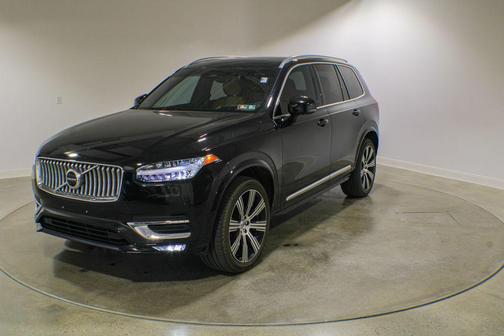 Onyx Black Metallic 2023 Volvo XC90 B6 Ultimate 7-Seater