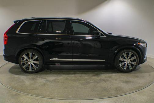 Onyx Black Metallic 2023 Volvo XC90 B6 Ultimate 7-Seater