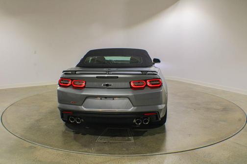 Sharkskin Metallic 2023 Chevrolet Camaro 1SS