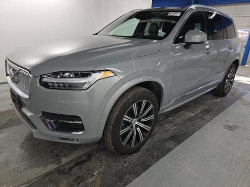 Vapour Grey Metallic 2025 Volvo XC90 B5 Core
