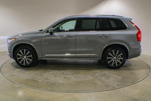 Vapour Grey Metallic 2025 Volvo XC90 B5 Core