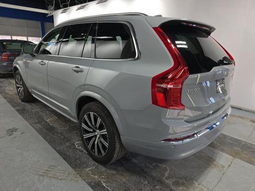 Vapour Grey Metallic 2025 Volvo XC90 B5 Core