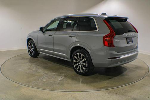 Vapour Grey Metallic 2025 Volvo XC90 B5 Core