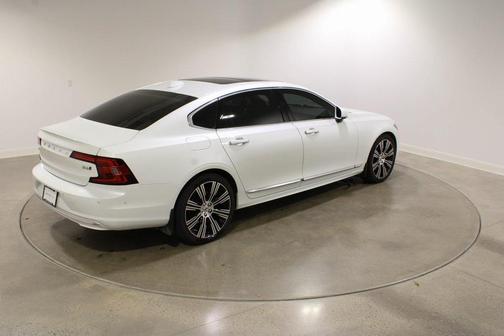 2022 Volvo S90 B6 Inscription