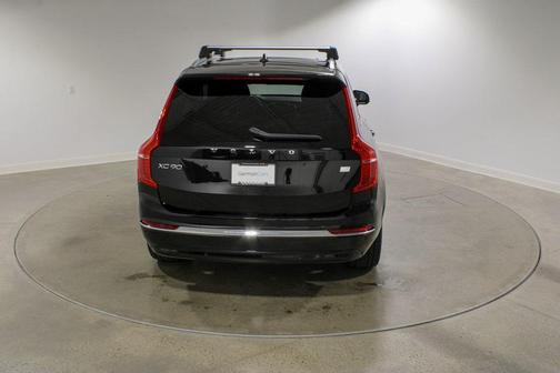 2024 Volvo XC90 Recharge Plug-In Hybrid T8 Ultimate Bright Theme 7-Seater