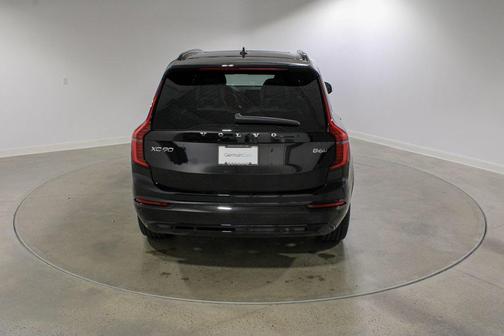 2026 Volvo XC90 B6 Ultra Dark Theme 6-Seater
