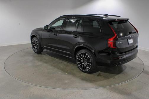 2026 Volvo XC90 B6 Ultra Dark Theme 6-Seater