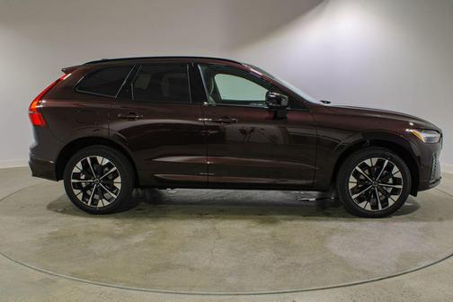 Mulberry Metallic 2026 Volvo XC60 B5 Plus