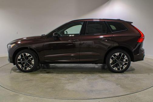 Mulberry Metallic 2026 Volvo XC60 B5 Plus