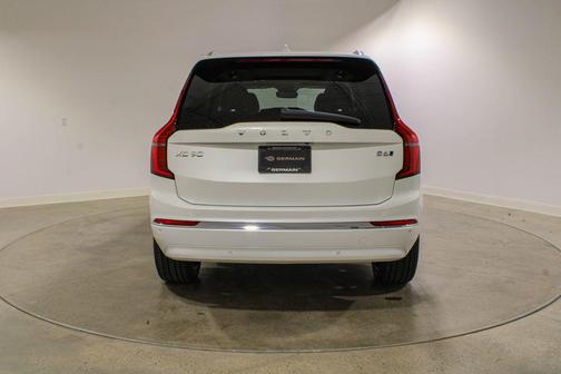 2026 Volvo XC90 B6 Ultra 7-Seater