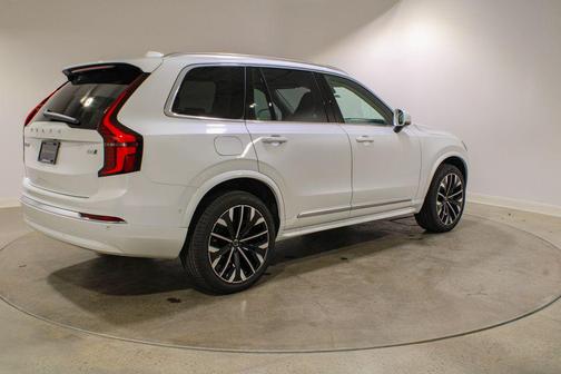 2026 Volvo XC90 B6 Ultra 7-Seater