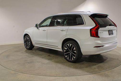 2026 Volvo XC90 B6 Ultra 7-Seater