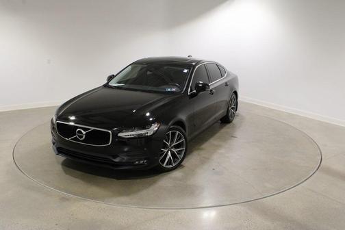 2017 Volvo S90 T6 Momentum