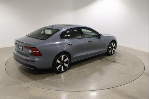 2024 Volvo S60 Recharge Plug-In Hybrid T8 Plus Dark Theme