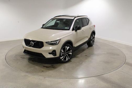 2026 Volvo XC40 B5 Ultra
