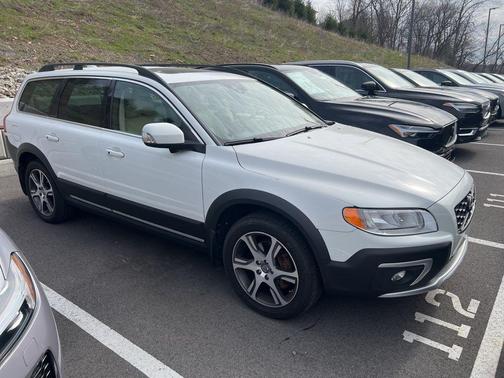 2014 Volvo XC70 T6 Premier Plus