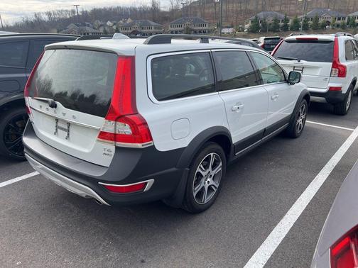 2014 Volvo XC70 T6 Premier Plus