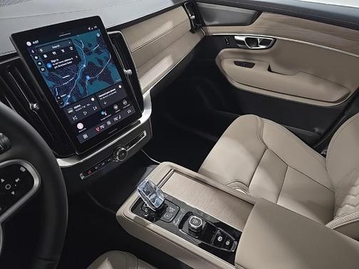 2026 Volvo XC90 B6 Plus 7-Seater