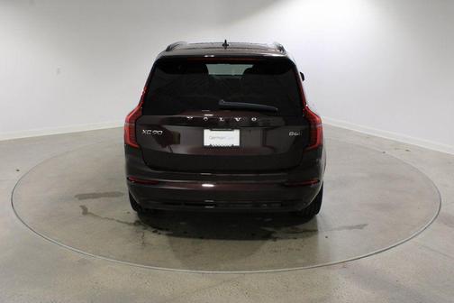 2026 Volvo XC90 B6 Ultra Dark Theme 7-Seater