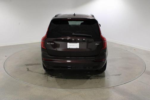 2026 Volvo XC90 B6 Ultra Dark Theme 7-Seater