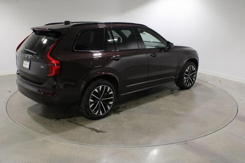 2026 Volvo XC90 B6 Ultra Dark Theme 7-Seater