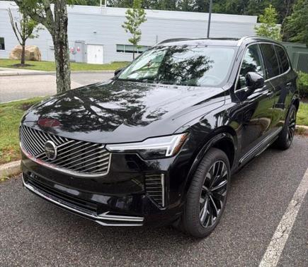 Onyx Black Metallic 2026 Volvo XC90 B6 Plus 7-Seater
