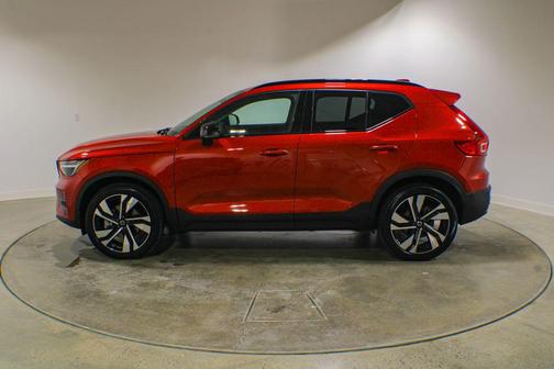 Fusion Red Metallic 2024 Volvo XC40 B5 Plus Dark Theme