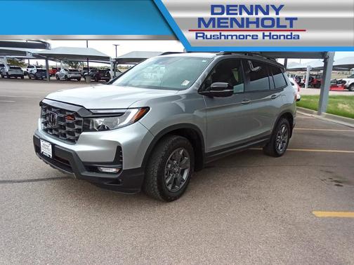 Lunar Silver Metallic 2024 Honda Passport