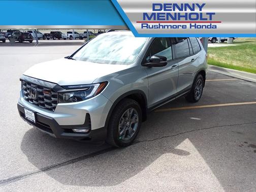 Lunar Silver Metallic 2024 Honda Passport