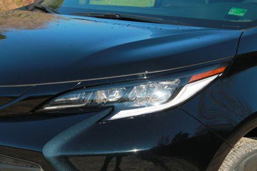 2025 Toyota Sienna Woodland Edition