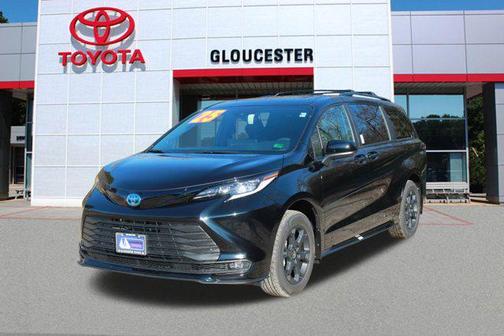 2025 Toyota Sienna Woodland Edition