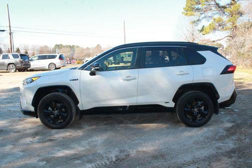 2020 Toyota RAV4 Hybrid SE