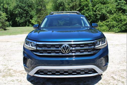 Tourmaline Blue Metallic 2022 Volkswagen Atlas 2.0T SE w/Technology 4MOTION