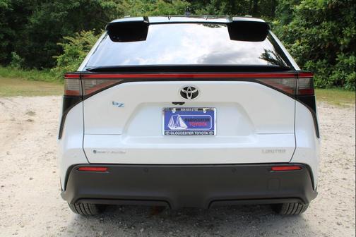 Wind Chill Pearl w/Midnight Black Metallic Roof 2026 Toyota bZ Limited