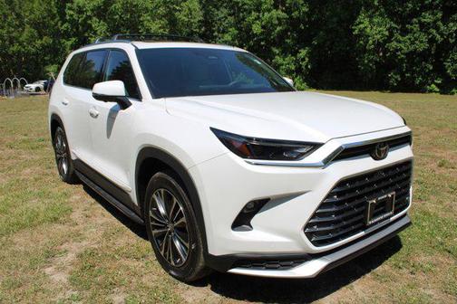 Wind Chill Pearl 2026 Toyota Grand Highlander Hybrid Platinum MAX
