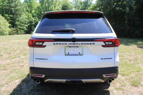 Wind Chill Pearl 2026 Toyota Grand Highlander Hybrid Platinum MAX