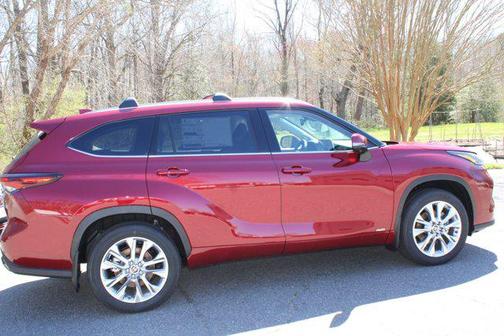 2026 Toyota Highlander Hybrid Limited