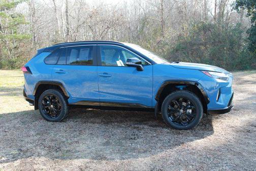 2025 Toyota RAV4 Hybrid SE