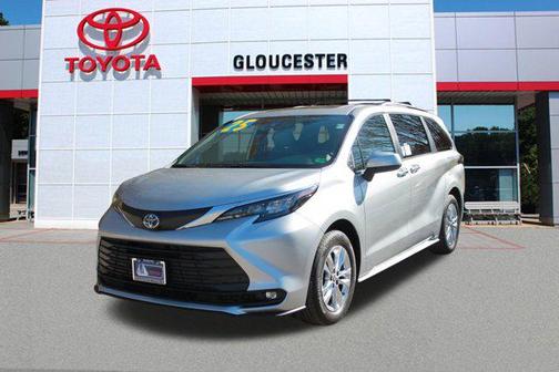 2025 Toyota Sienna XLE