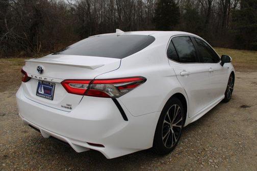 2019 Toyota Camry Hybrid SE