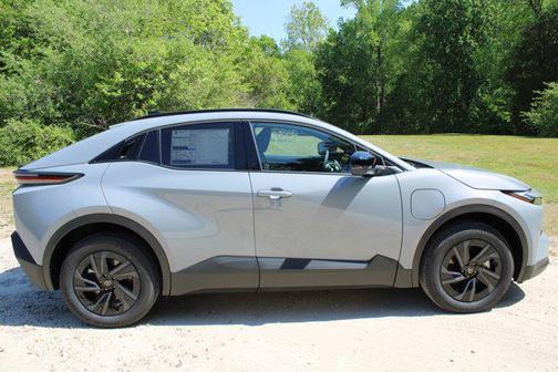 Cement 2026 Toyota C-HR SE