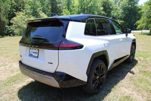 Wind Chill Pearl w/Black Roof 2026 Toyota RAV4 SE