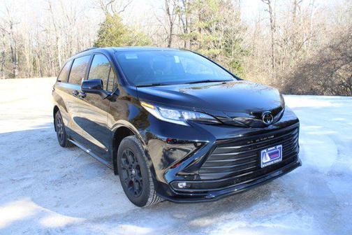 2026 Toyota Sienna Woodland Edition