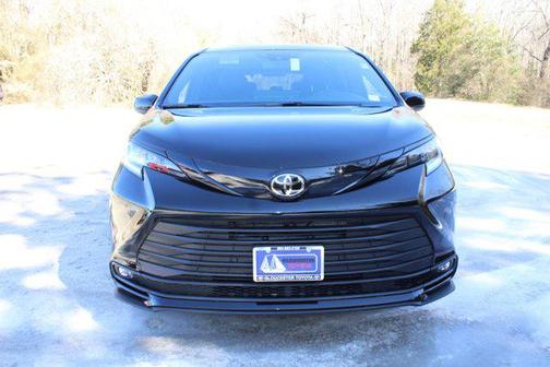 2026 Toyota Sienna Woodland Edition