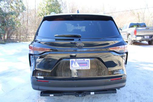 2026 Toyota Sienna Woodland Edition