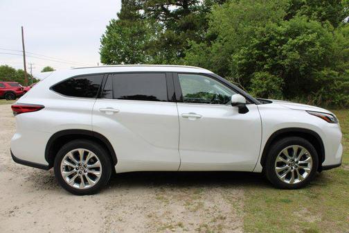 Wind Chill Pearl 2023 Toyota Highlander Limited