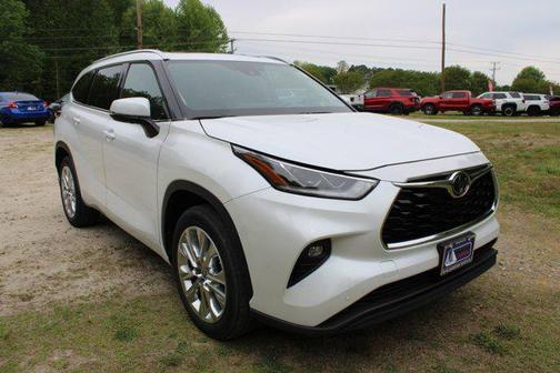 Wind Chill Pearl 2023 Toyota Highlander Limited