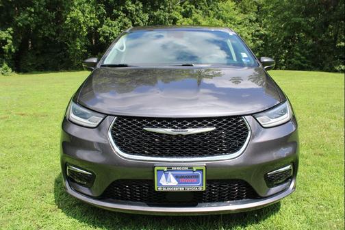 Granite Crystal Metallic Clearcoat 2023 Chrysler Pacifica Touring L