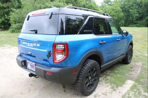 Velocity Blue Metallic 2025 Ford Bronco Sport Badlands